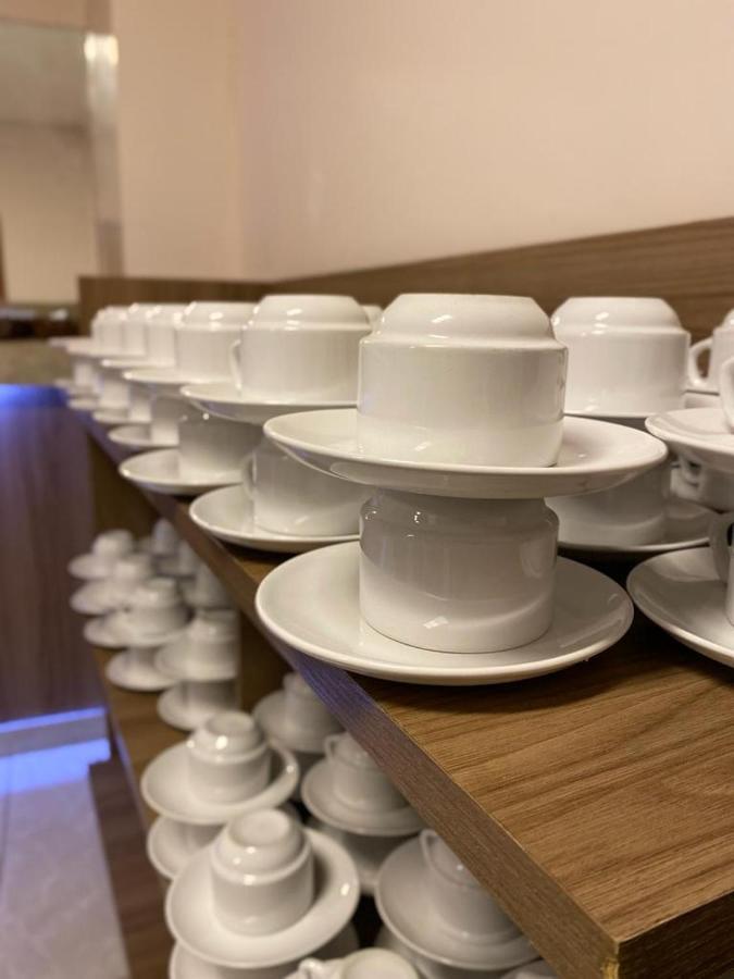 M & A Hotel Гояния Екстериор снимка