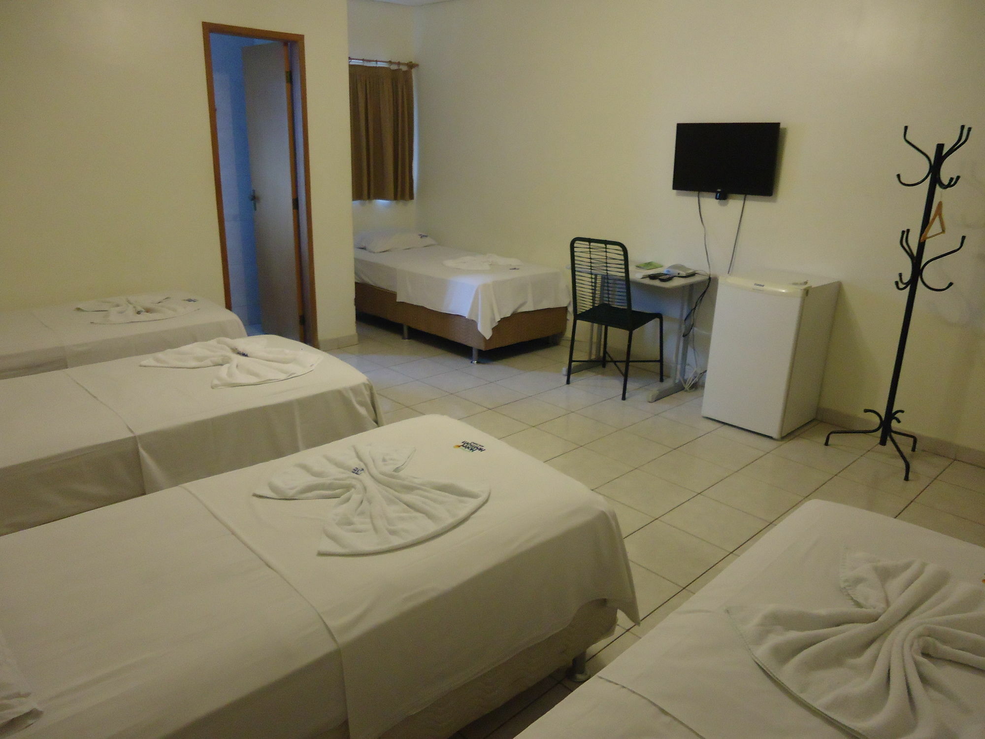 M & A Hotel Гояния Екстериор снимка