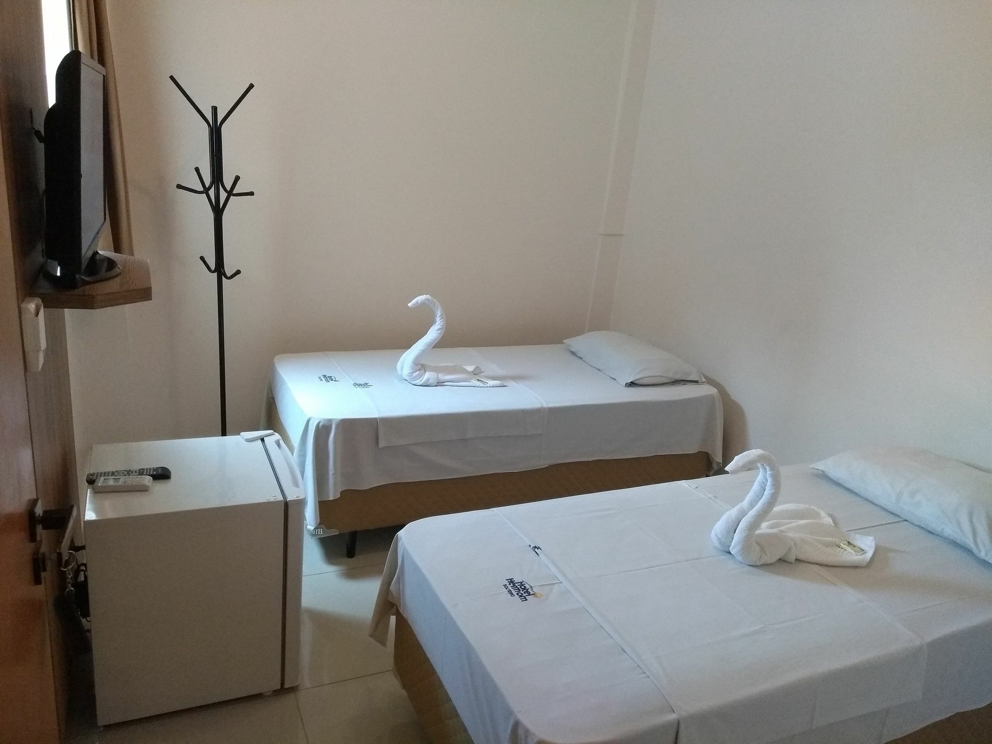 M & A Hotel Гояния Екстериор снимка